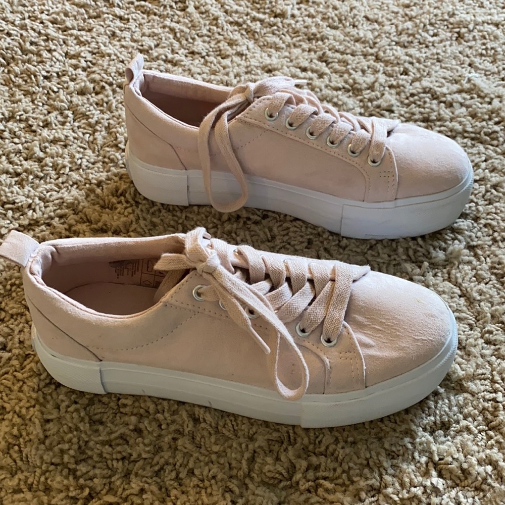 H&M Pink Suede platform shoes